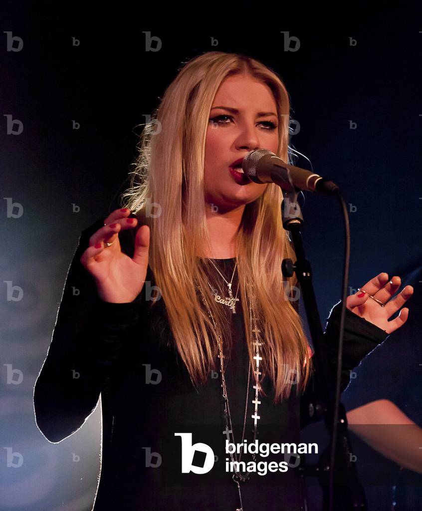 Image de Photographie représentant Carly Connor King Tuts Glasgow 16 février 2012 (photo) par Pauline Keightle