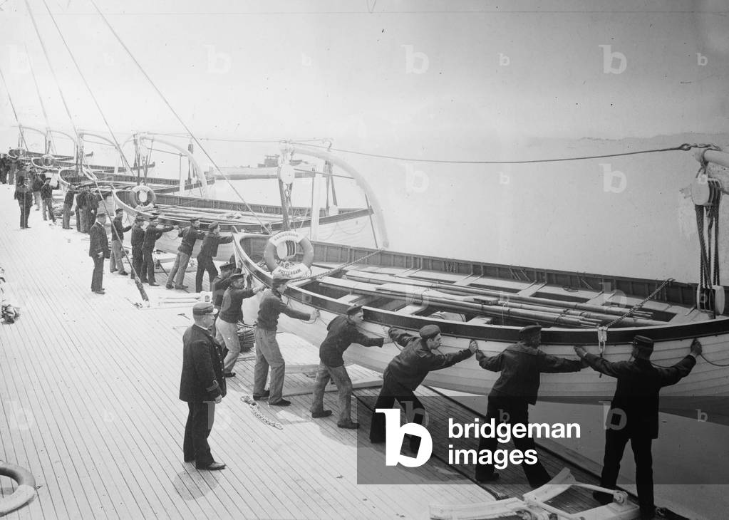 Bild von Fotografie "Life Boat Drill 1912 (Foto)", b/w