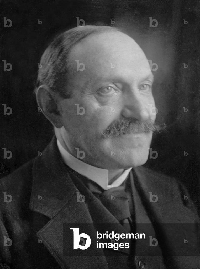 Hugo Haase, 1918 (b/w photo)