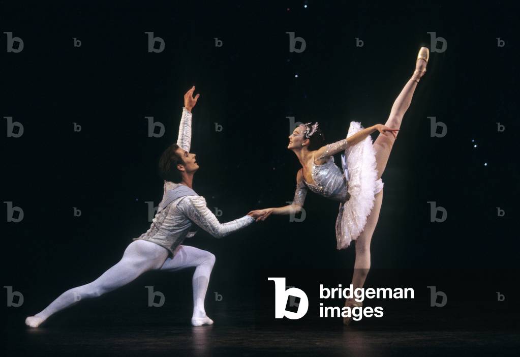 "Birmingham Royal Ballet (ex Sadler's Wells Royal Ballet) in «Theme and Variations». (foto)" 1989 di Dee Conwa