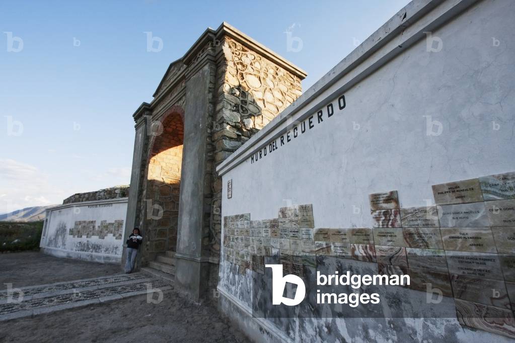 Immagine di Fotografia "Muro della memoria (foto)" 2008