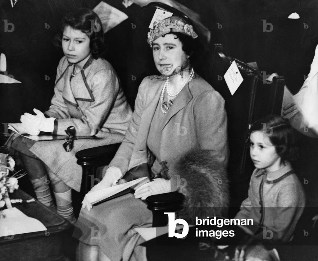 Image de Photographie représentant Elizabeth II avec sa famille en concert 1937