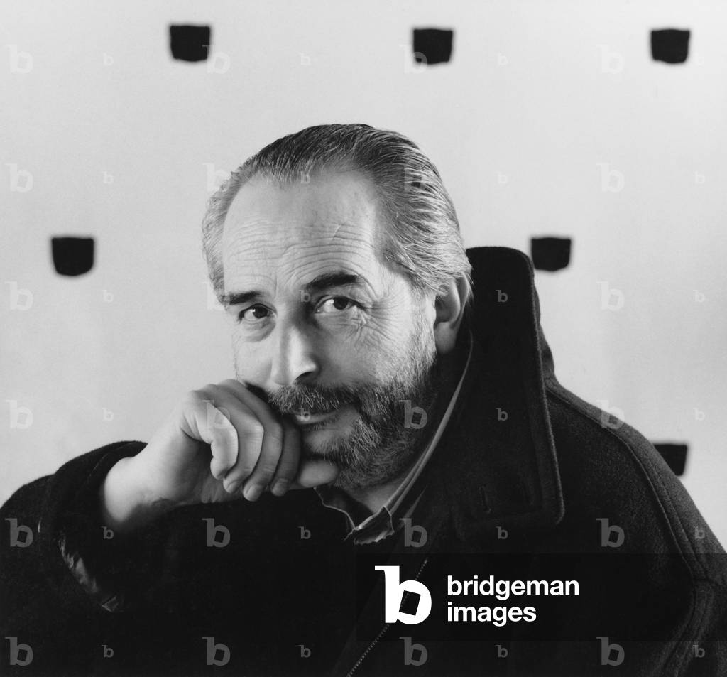 Immagine di Fotografia "Niele Toroni", 1989 di Chris Felver, b/w