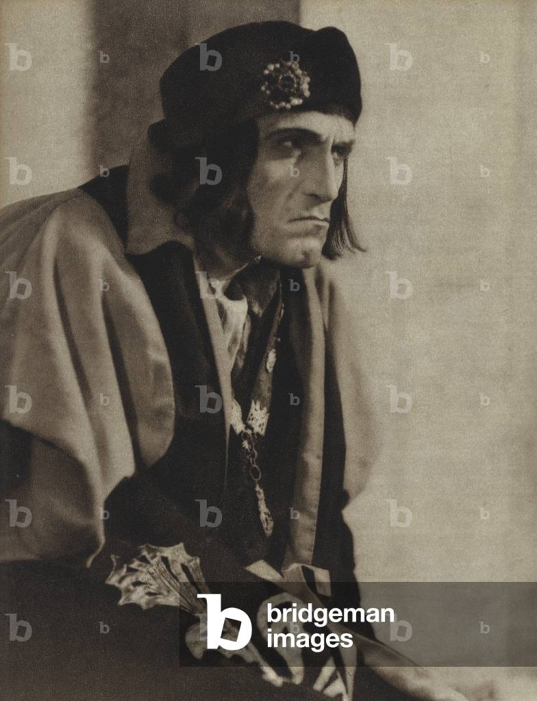 Bild von Fotografie "Baliol Holloway in der Titelrolle von Richard dem Dritten" 1946 von English Photographer,