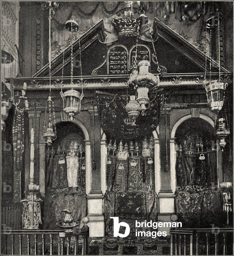 Arche de la loi en synagogue à Gibraltar
