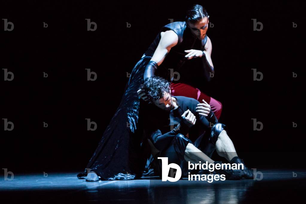 Immagine di Fotografia "Victor Ullate Ballet che interpreta Georges Bizet's Carmen al Teatro de la Maestranza"