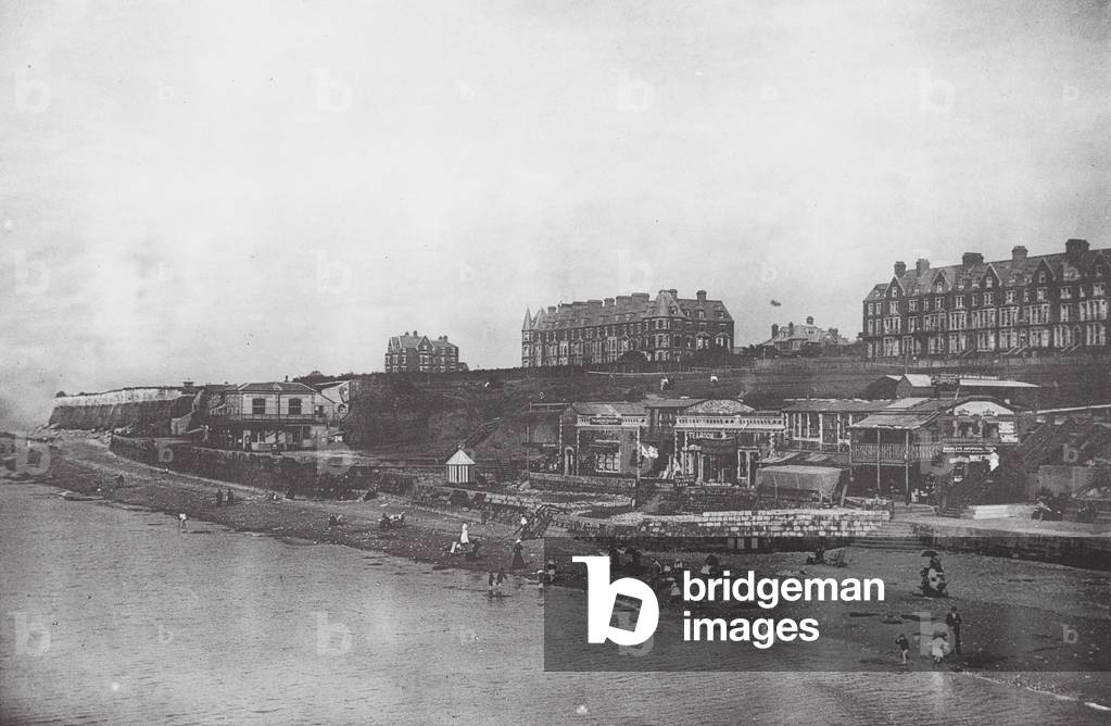 Immagine di Fotografia "Hunstanton: Vista dal molo (foto b/n)" 1801 di English photographer