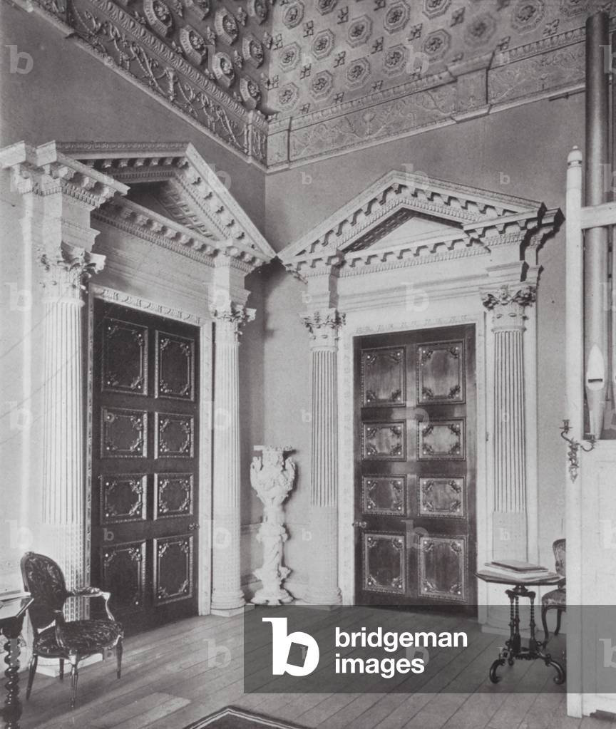 La casa dei Verney, Buckinghamshire, Inghilterra: Porte della sala da disegno di Claydon House (foto b/n)
