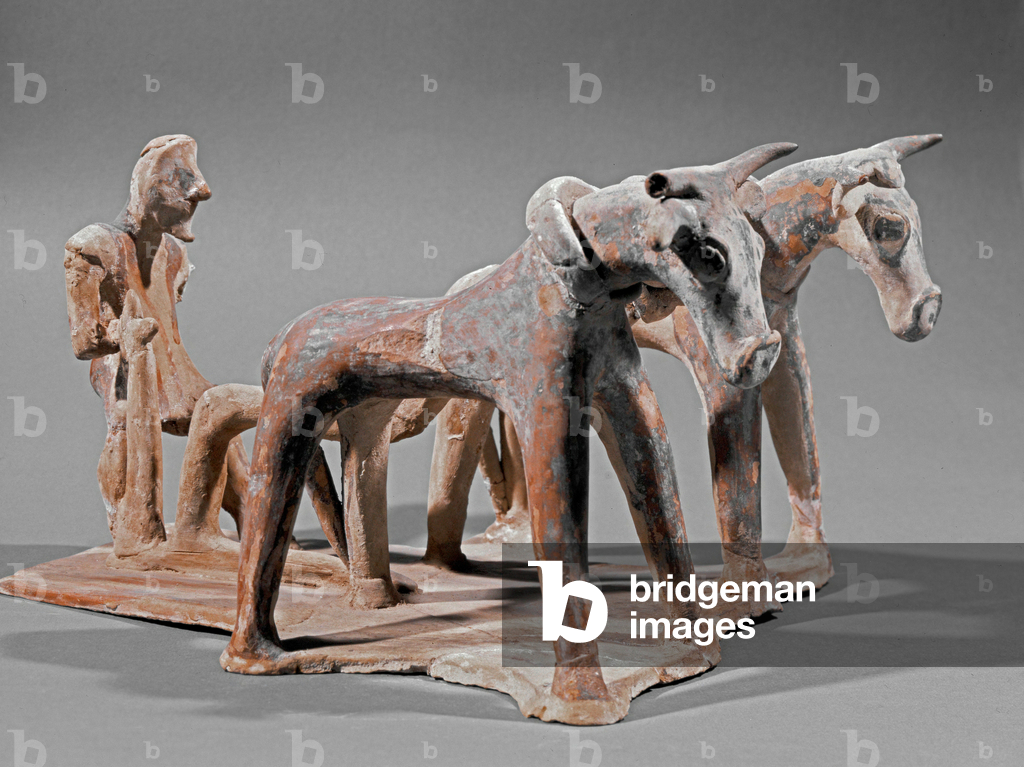 Bild von Skulptur "Landwirt pflügt mit zwei Ochsen ..." von Erich Lessing