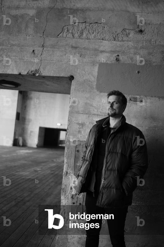 Ritratto di Eivind Hofstad Evjemo, 2021 (foto in b/n)