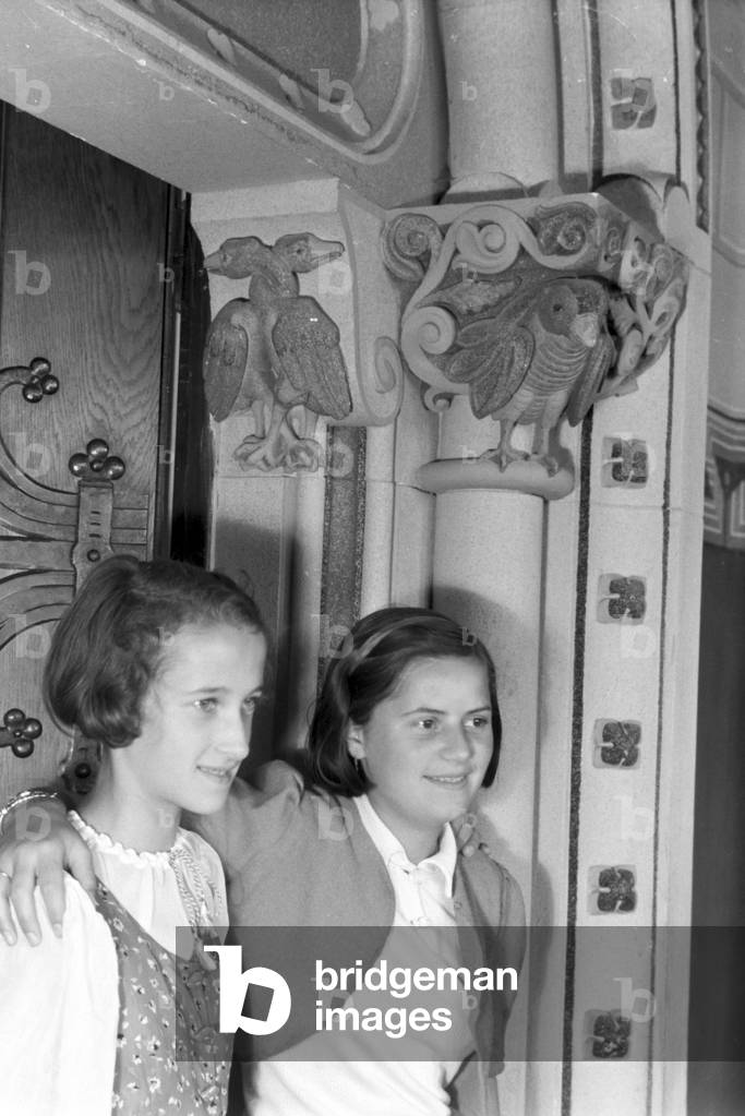 Immagine di Fotografia "Visitazione della scuola Krupp di Berndorf", b/w