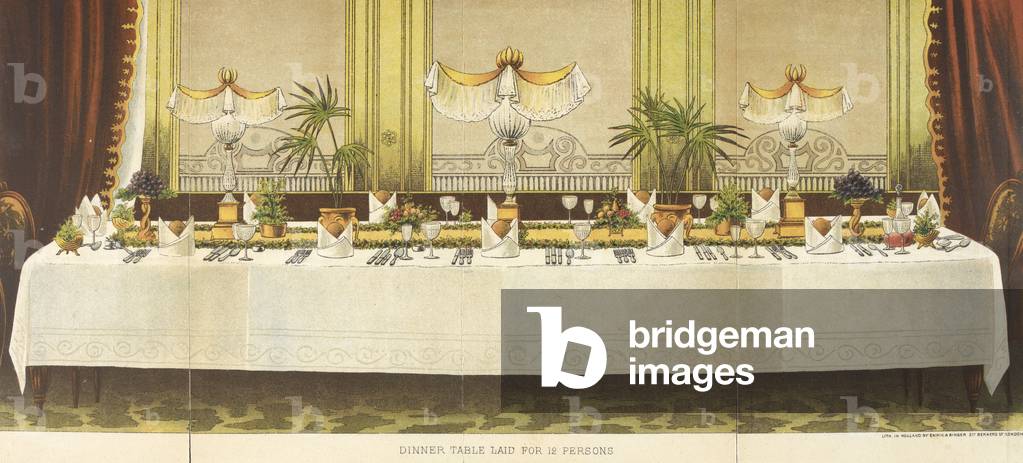Ein Tisch für das Abendessen gelegt