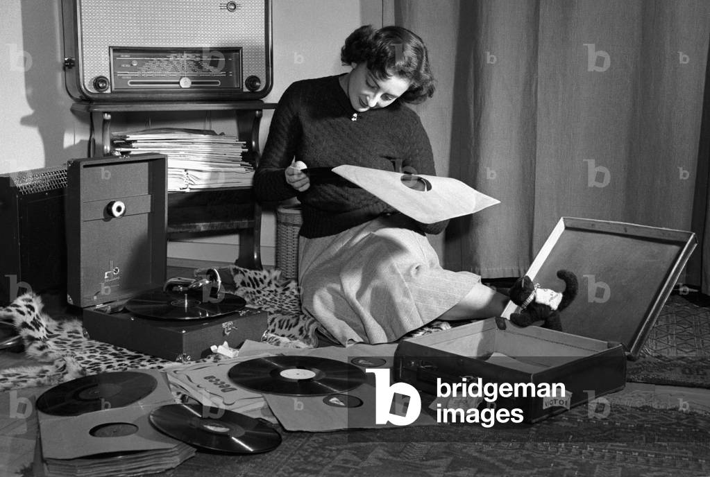 Switzerland Figure Skating Jeannette Altwegg (b/w photo)