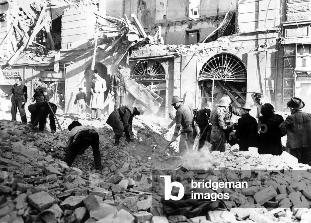 Bombing of Milan, b/w