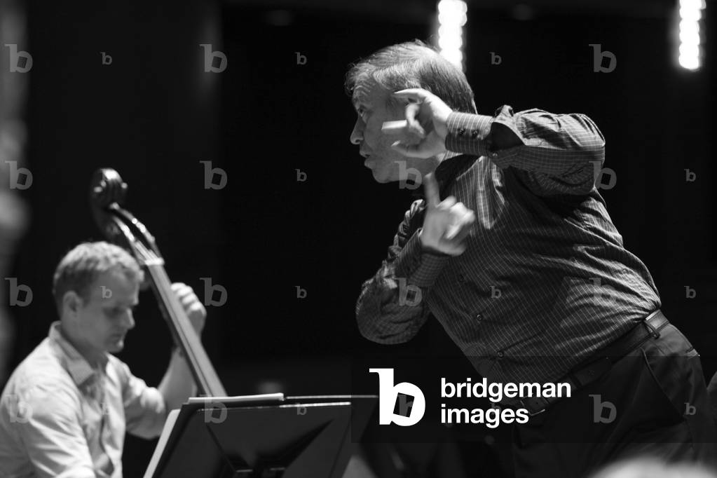 "Valery Gergiev dirige la Filarmonica di Vienna" di Marion Kalter, b/w