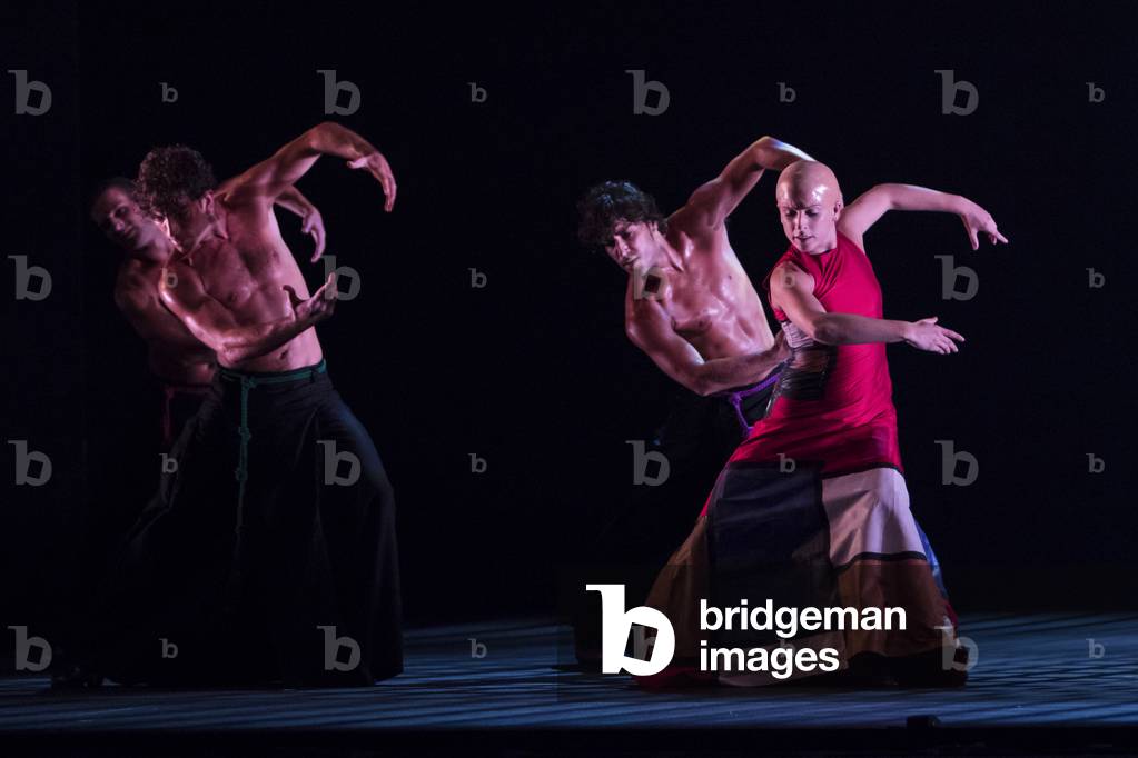 Bild von Fotografie "Eva Yerbabuena in Apariencias (Foto)" von Daniel González Acuña