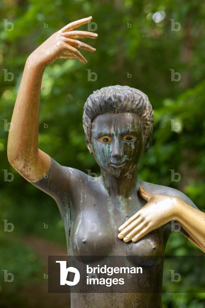 Statue of a woman Corambé, 1989-91 (bronze)