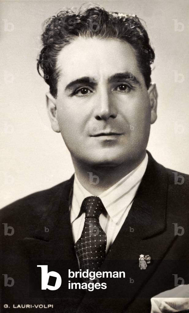 Image of Photography depicting LAURI-VOLPI, b/w