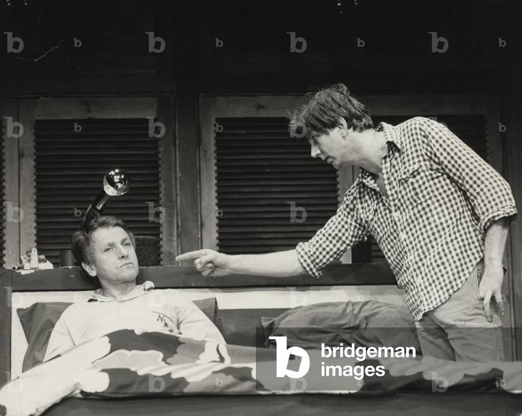 Bild von Fotografie "Schlafzimmer Farce" von John Haynes, b/w