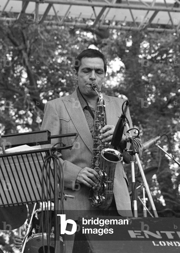 Image de Photographie représentant Le saxophoniste alto et clarinettiste américain Art Pepper par Odile Noel, 