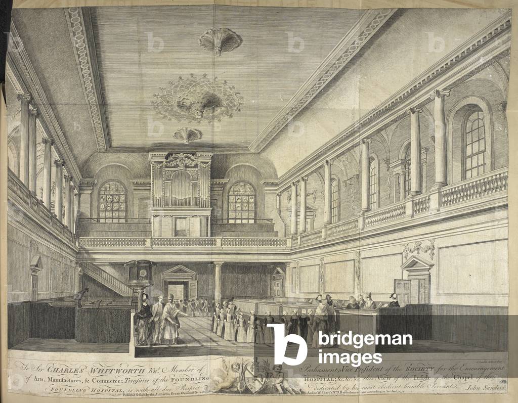 Blick auf das Innere der Foundling Hospital Kapelle mit Linien von Jungen und Mädchen verlassen, von Personal 