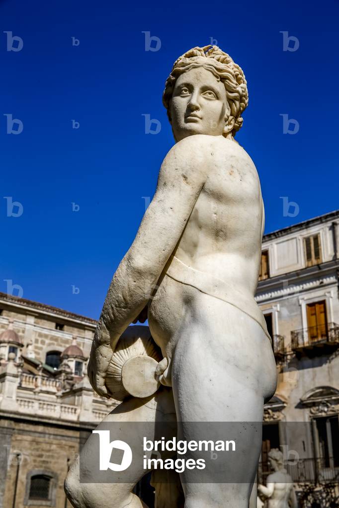 Statue Fontana Pretoria, Palermo, Sizilien, Italien (Foto)