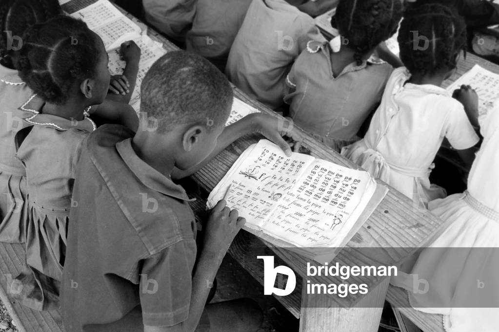 École fondée sur une entreprise privée de citoyens haïtiens dans la banlieue de Port-au-Prince 1967