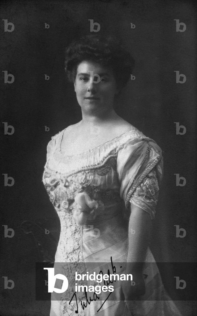 Culp, Julia olandesi contralto (1880-1970)