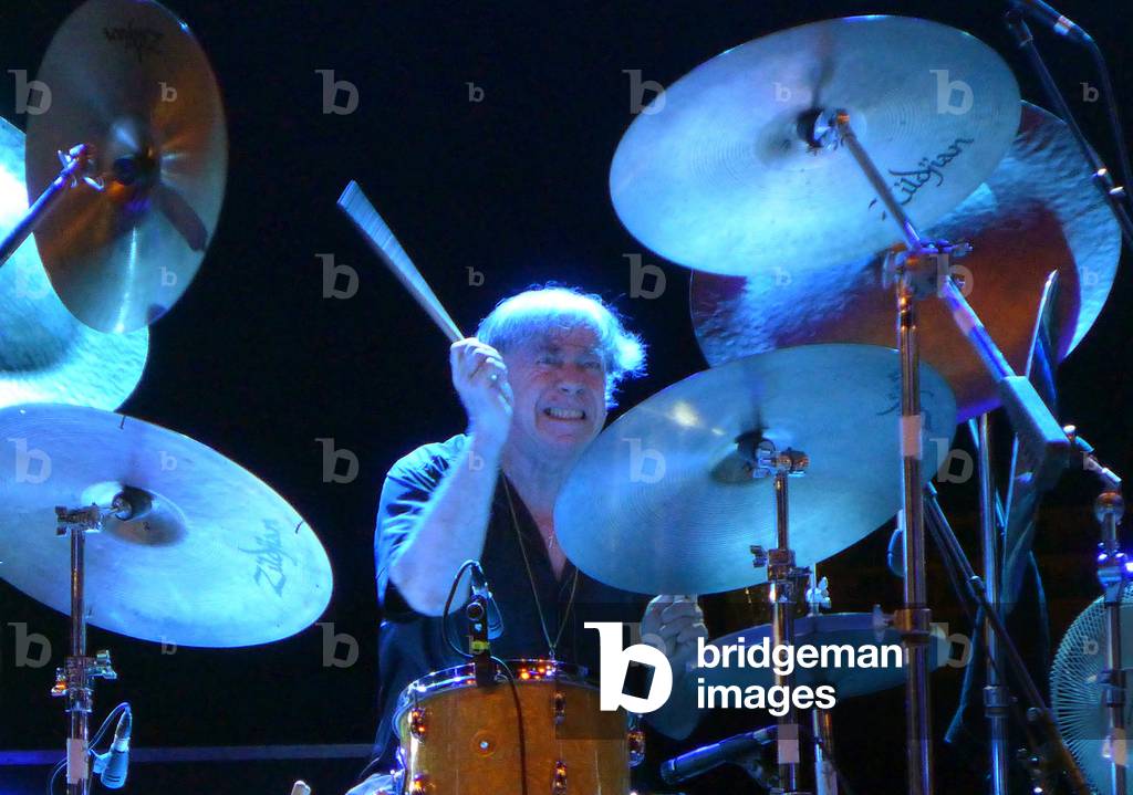 Image de Photographie représentant Christian Vander en concert au Festival de  Carcassonne 2019 par Patrice Ca