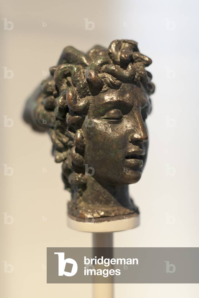 Kopf der Medusa, um 1545-1550, von Benvenuto Cellini, (bronze)