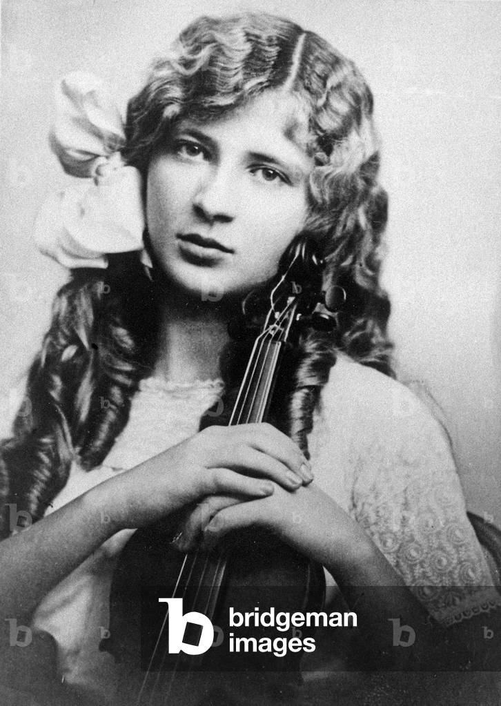 Image of Cecilia Hansen in 1913, violinist