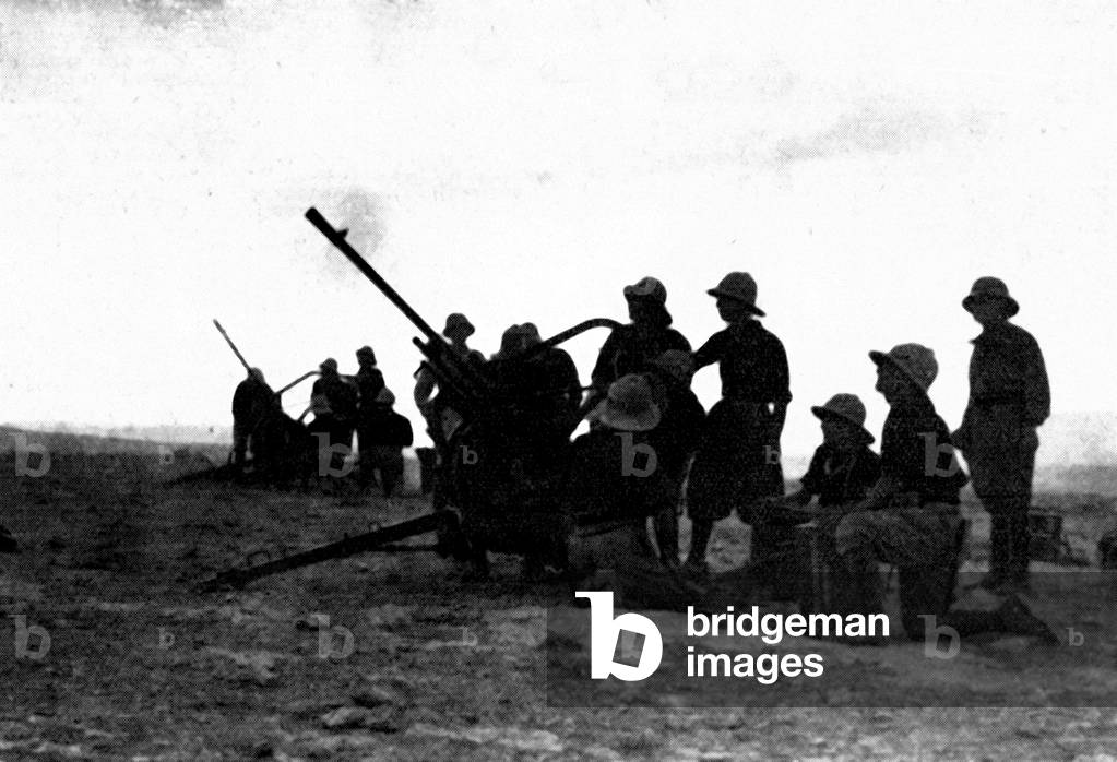 WWII-1940 1941 Second World War North African Campaign 1940 Italian artillery in the libyan desert