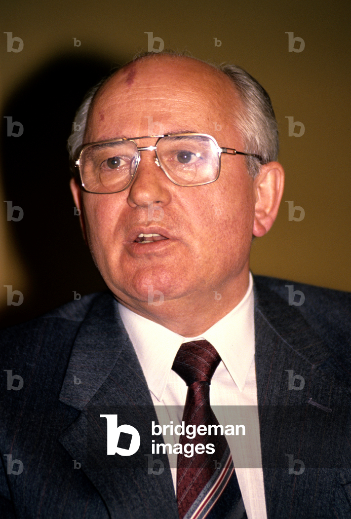 Oslo, giugno 1991. Il Premio Nobel per la Pace è stato assegnato nel 1990 al presidente Mikhail Gorbaciov, ma 