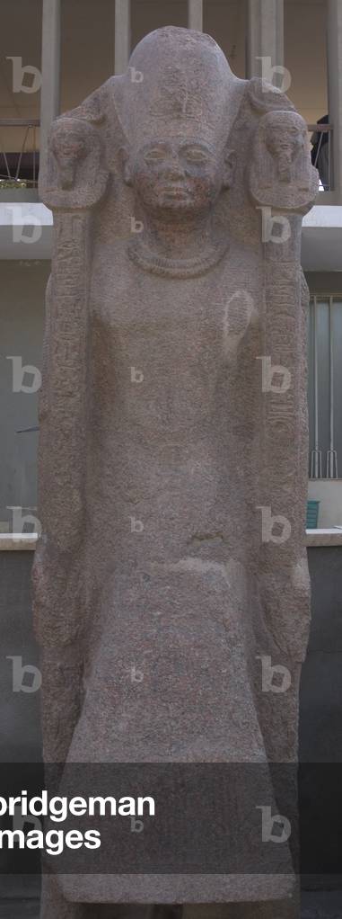 "Statua di granito rosa di Ramses II (1290-1224 a.C.) come un vecchio"
