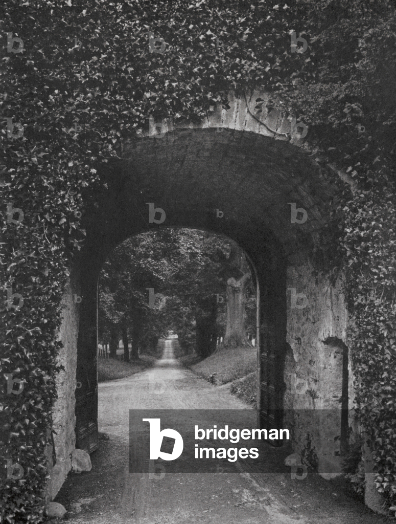 Eingang zu Brougham Hall, Cumberland (s/w Foto)