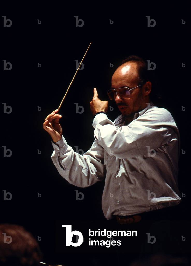 Denis Russell-Davis, Parigi, 1988. Direttore d'orchestra americano.