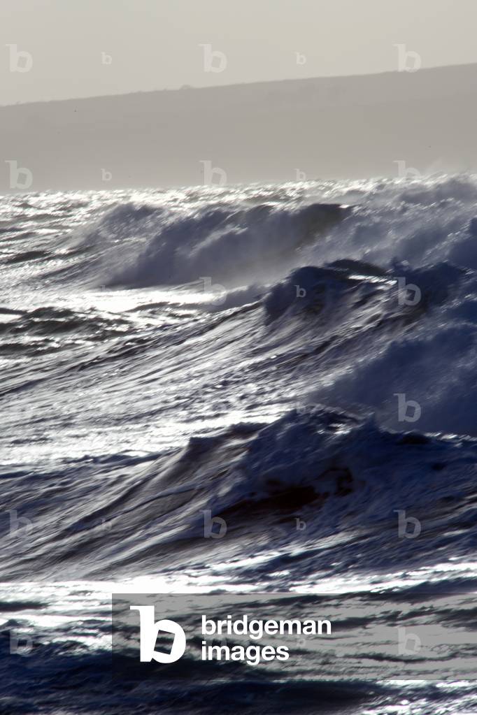 Gesamtansicht der rauen See vor Godrevy Point