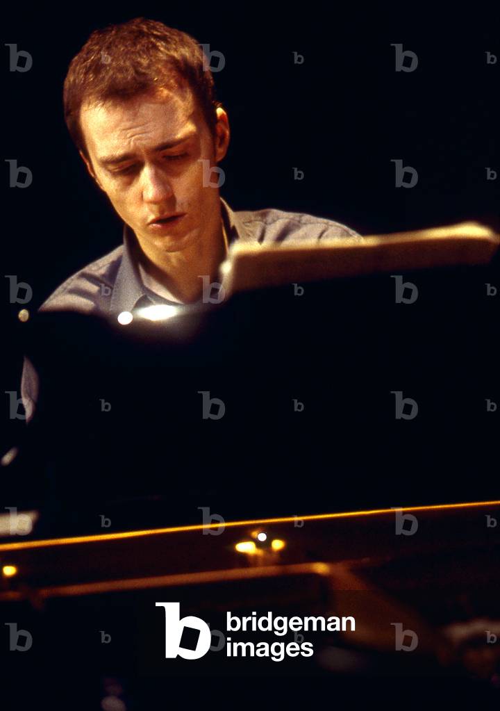 Immagine di Fotografia "Alexandre Tharaud. Parigi 12 2002. Pianista francese nato 1968" di Thierry Martinot