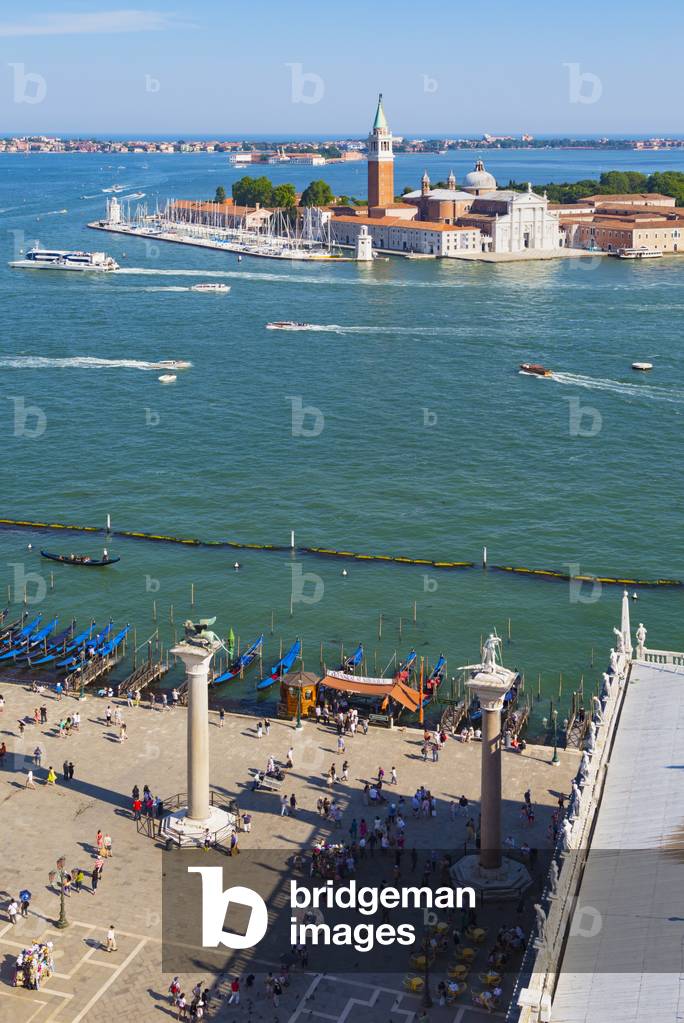 Blick über die Piazetta San Marco nach Bacino di San Marco und Isola San Giorgio Maggiore, Venedig, Region Ven