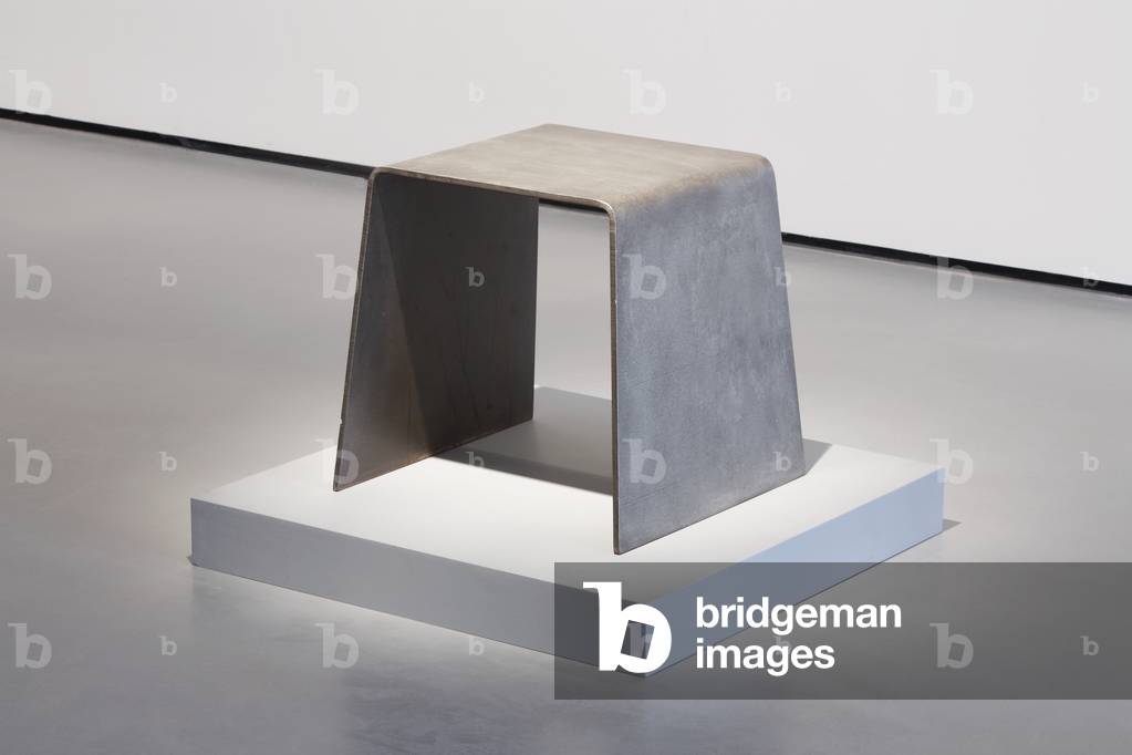 Baill/Table par Scott Burton