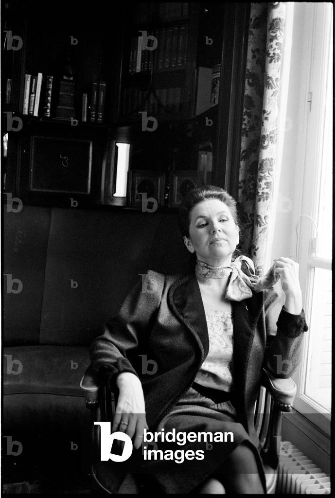 Galina Vishnevskaya by Marion Kalter, b/w