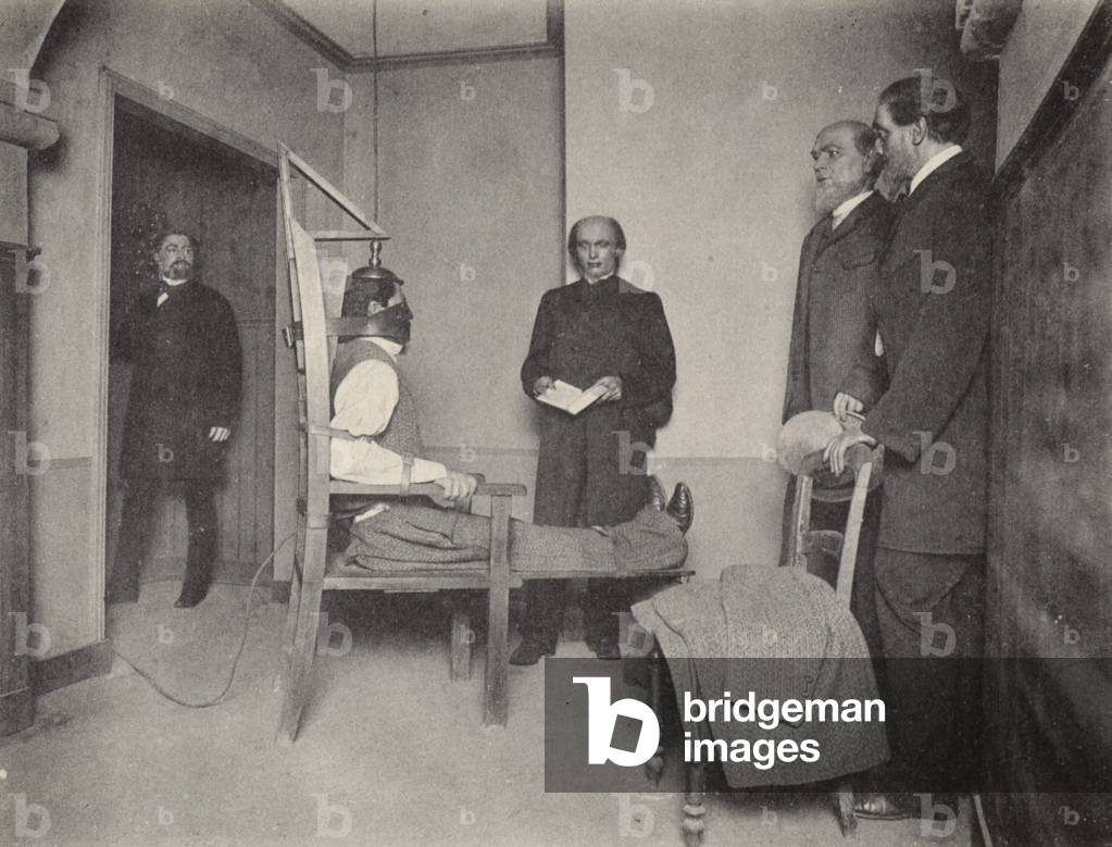 Image de Photographie représentant Homme exécuté dans une chaise électrique (photo n/b) 1910 par Albert Bricha
