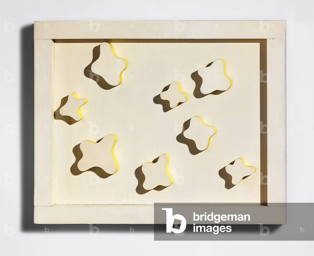 "Flocons aux Rayons Jaunes" 1946 di Hans Arp, b/w
