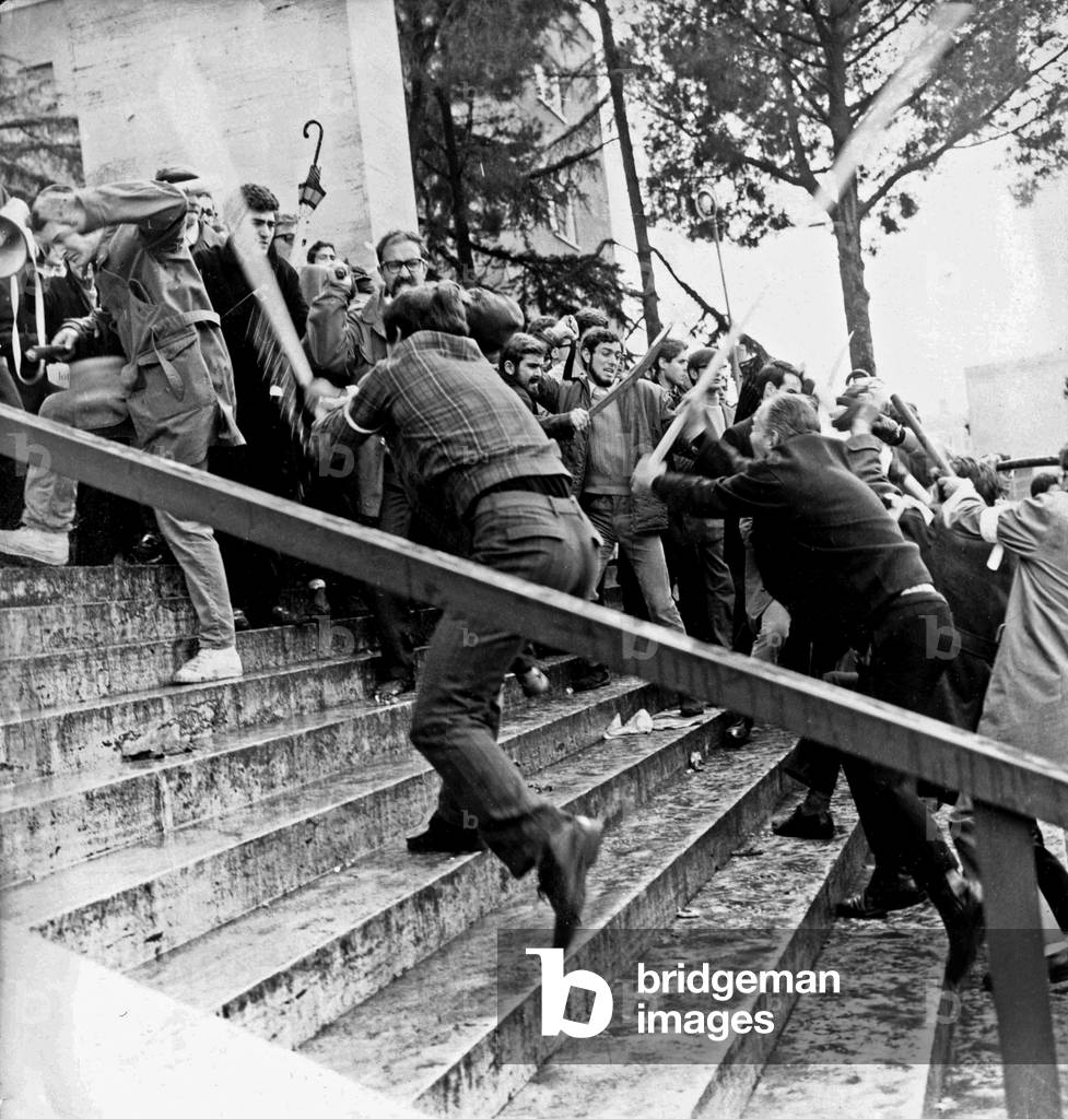 "Disordini tra studenti e gruppi di estrema destra all'università" 1968, b/w