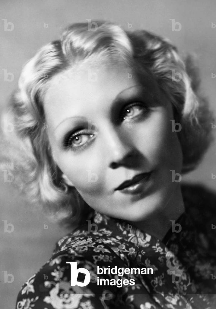 Hilde Koerber, 1939 (b/w photo)