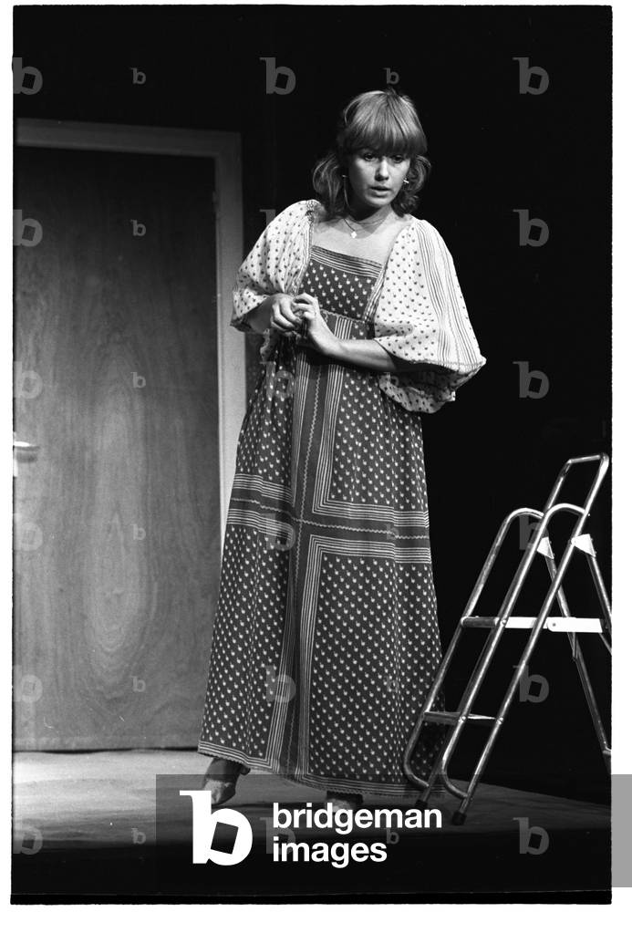 Bild von Fotografie "Schlafzimmer Farce" von John Haynes, b/w