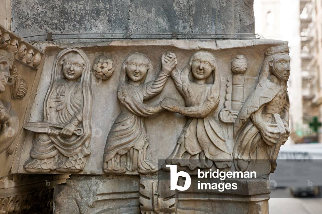 Genova, Duomo (Cattedrale di San Lorenzo), lato sud, porta di San Gottardo (1155 - 1160), Prothyrum, capitello