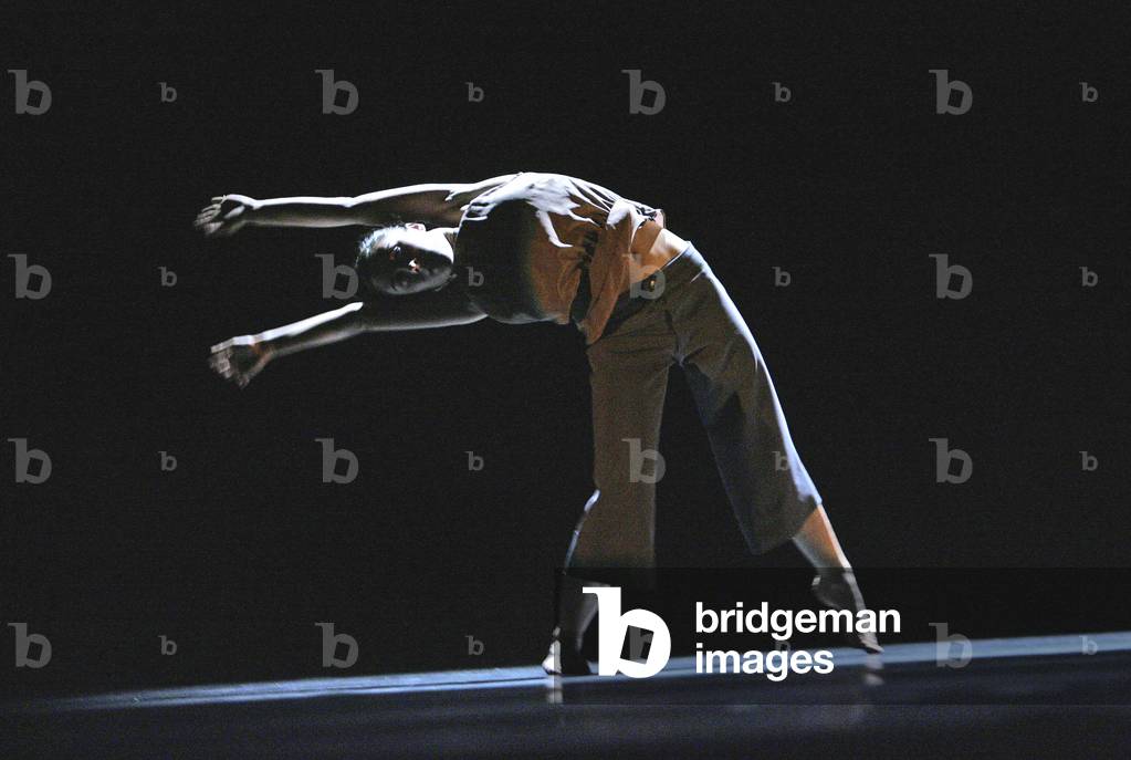 "Übertragung von Russell Maliphant (Foto)" von Tristam Kenton