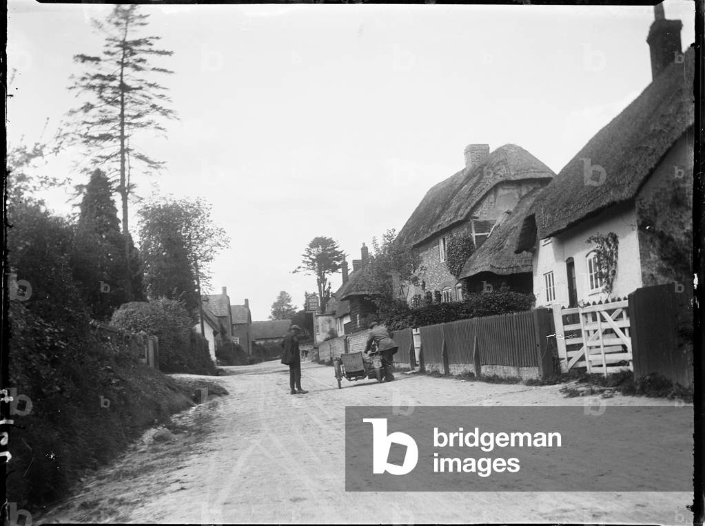 Immagine di Fotografia "Wootton Rivers" 1923 di Katherine Jean Macfee