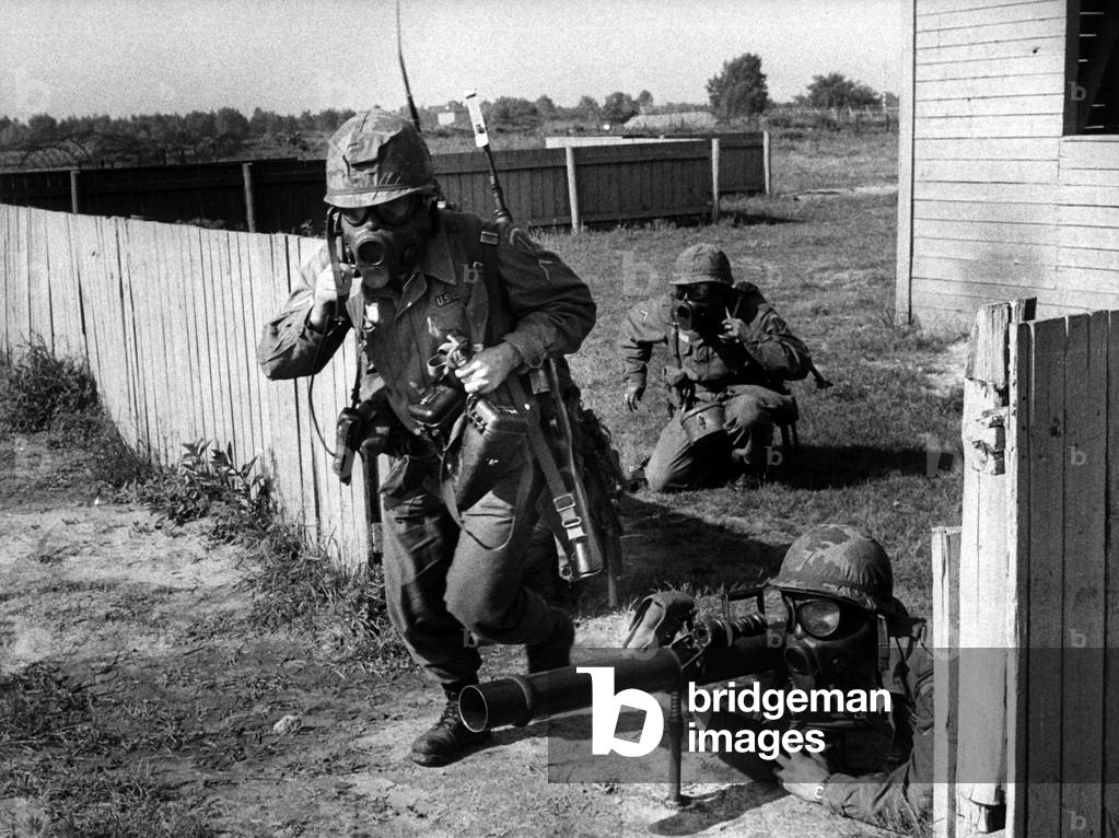 Image of US soldiers during fighting exercises in Berlin